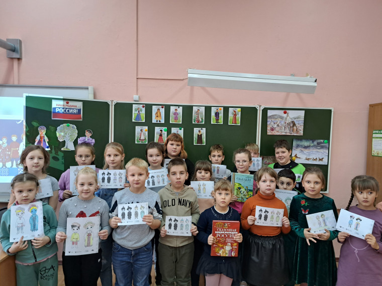 Первый день пришкольного лагеря.